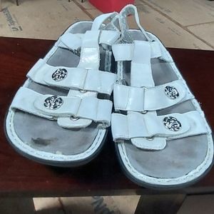 White sandels by Alegria
